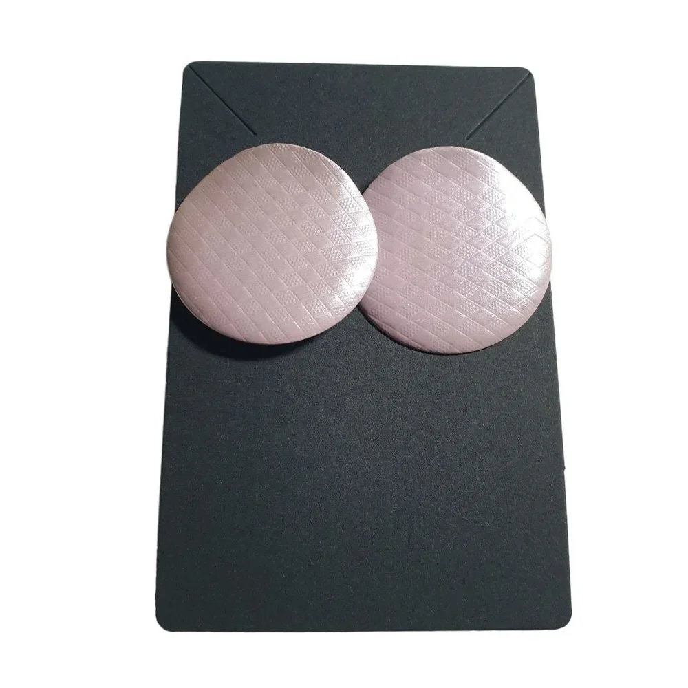 Baby Pink Pressed Metal Vintage Earrings Womens Round Textured Jewelry Costume - Picture 4 of 5